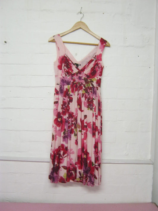 Pretty floral H&M dress