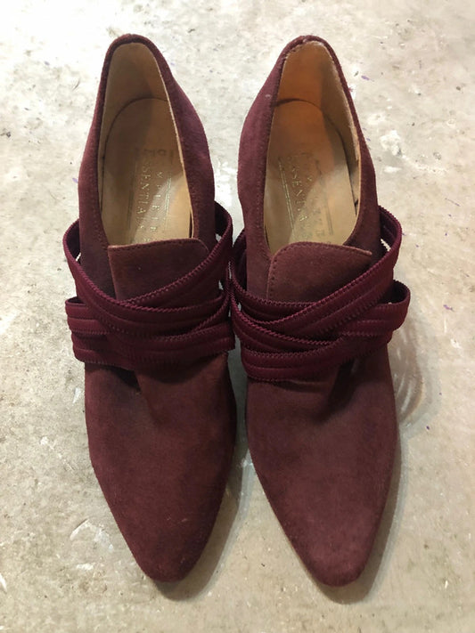 Burgundy court shoes