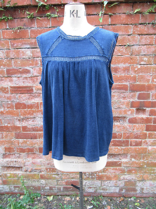 Crinkle sleeveless top